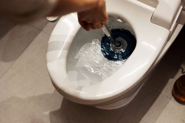 Toilet Unclogging